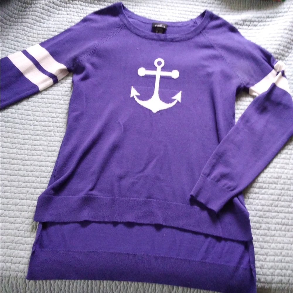 Lightweight sweater